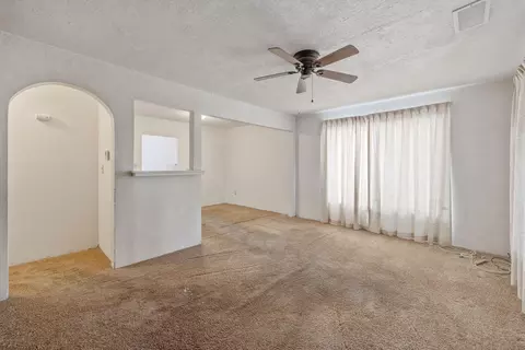Living - 720 Orange Ave, Chowchilla, CA 93610 photo 2 of 5
