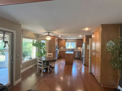 Kitchen - 42072 Corral Dr, Three Rivers, CA 93271 photo 2 of 7