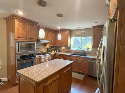 Kitchen - 42072 Corral Dr, Three Rivers, CA 93271 photo 5 of 7