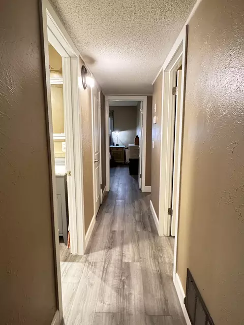 Entry Way - 60 Willow Ct, Lemoore, CA 93245 photo 7 of 25