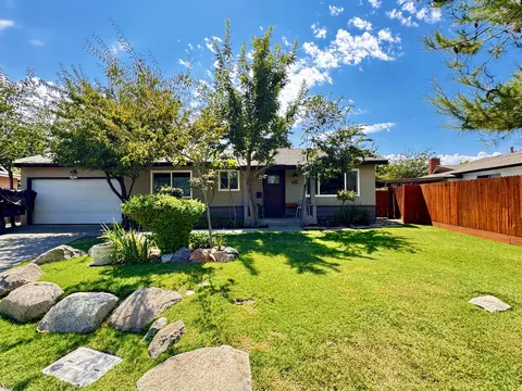 60 Willow Ct, Lemoore, CA 93245