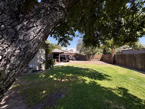 Exterior - 60 Willow Ct, Lemoore, CA 93245 photo 14 of 16