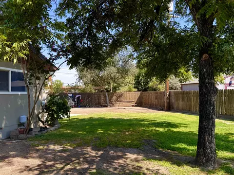 Exterior - 60 Willow Ct, Lemoore, CA 93245 photo 15 of 16