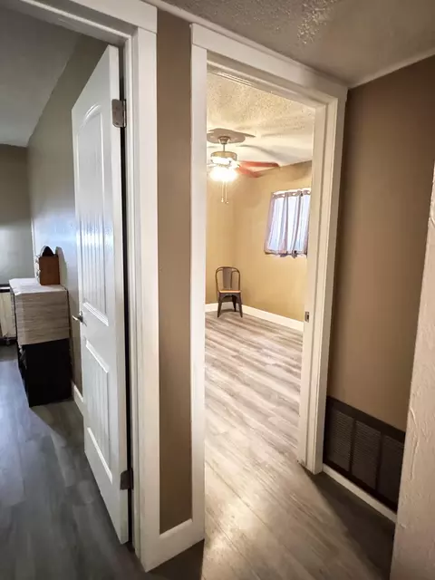 Entry Way - 60 Willow Ct, Lemoore, CA 93245 photo 12 of 25
