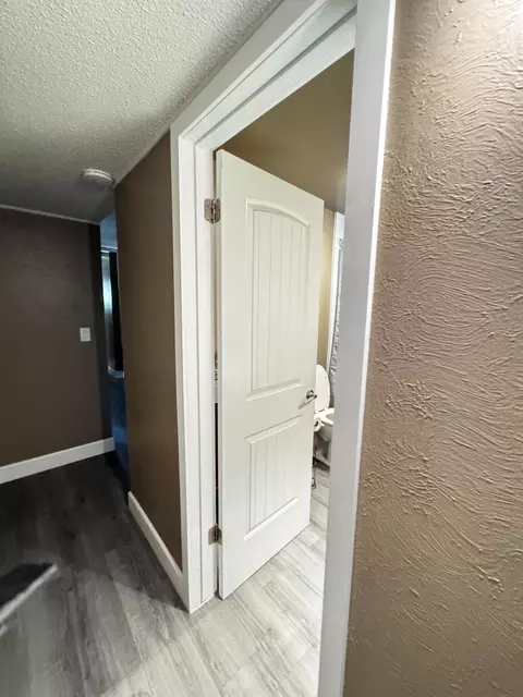 Entry Way - 60 Willow Ct, Lemoore, CA 93245 photo 22 of 25