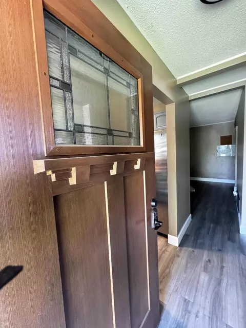 Entry Way - 60 Willow Ct, Lemoore, CA 93245 photo 3 of 25