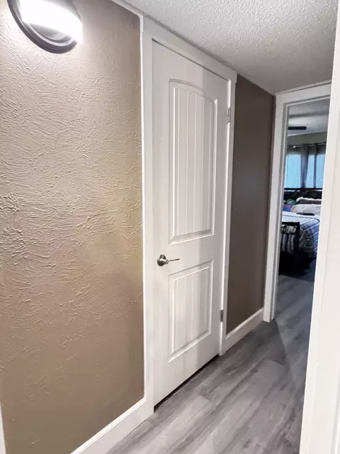 Entry Way - 60 Willow Ct, Lemoore, CA 93245 photo 10 of 25