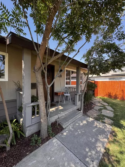 Exterior - 60 Willow Ct, Lemoore, CA 93245 photo 5 of 16