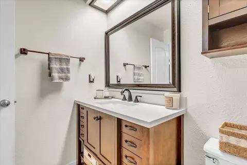 864 Elderwood Ln, Lemoore, CA 93245 photo 30