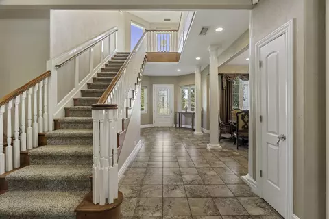 Entry Way - Undisclosed, Lindsay, CA 93247 photo 3 of 6