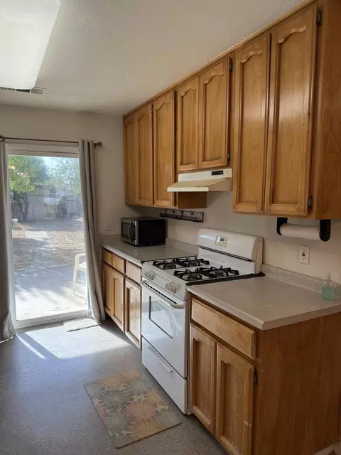 Kitchen - 350 N Filbert Rd, Exeter, CA 93221 photo 3 of 3