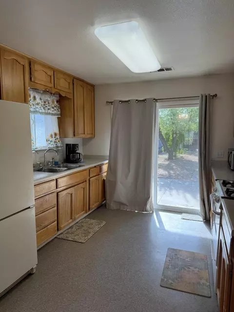 Kitchen - 350 N Filbert Rd, Exeter, CA 93221 photo 1 of 3