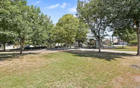 1849 Softwind Dr, Tulare, CA 93274 photo 47