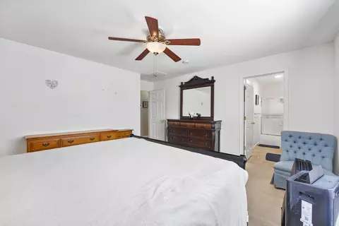 Bedroom - 4331 E Oak Ave, Visalia, CA 93292 photo 4 of 4