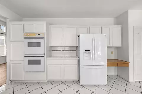 Kitchen - 2162 Decatur Ave, Clovis, CA 93611 photo 6 of 7