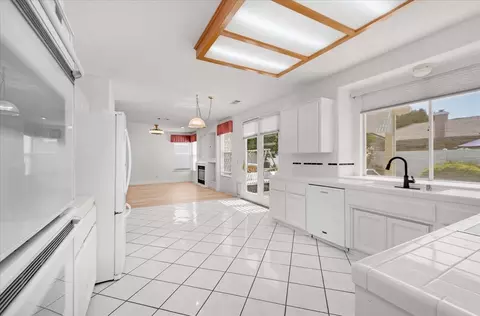 Kitchen - 2162 Decatur Ave, Clovis, CA 93611 photo 1 of 7