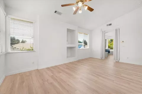 Living - 2162 Decatur Ave, Clovis, CA 93611 photo 15 of 17