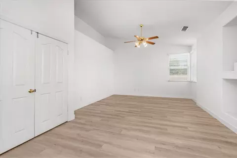 Living - 2162 Decatur Ave, Clovis, CA 93611 photo 13 of 17