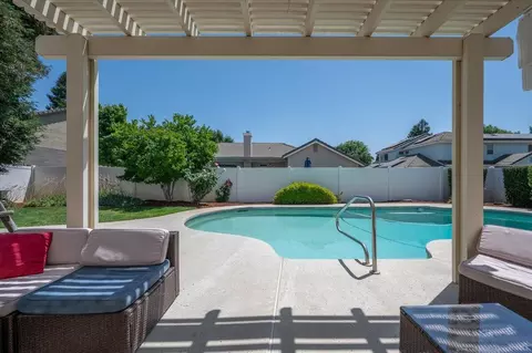 Exterior - 2162 Decatur Ave, Clovis, CA 93611 photo 4 of 11