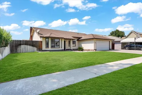 Exterior - 1395 Pine Dr, Lemoore, CA 93245 photo 3 of 7
