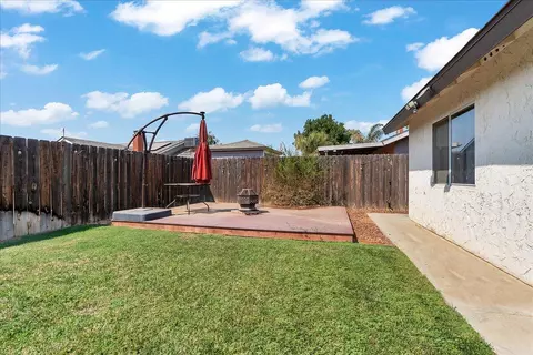 Exterior - 1395 Pine Dr, Lemoore, CA 93245 photo 7 of 7