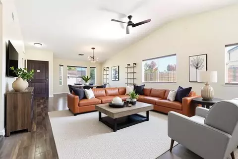 Living - 1395 Pine Dr, Lemoore, CA 93245 photo 3 of 7