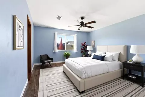 Bedroom - 1395 Pine Dr, Lemoore, CA 93245 photo 6 of 7