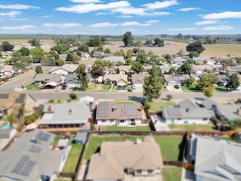 View/Area - 1395 Pine Dr, Lemoore, CA 93245 photo 3 of 5
