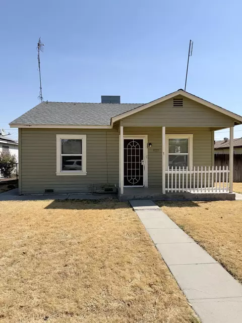 137 N H St, Exeter, CA 93221