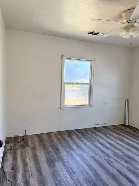 137 N H St, Exeter, CA 93221 photo 9