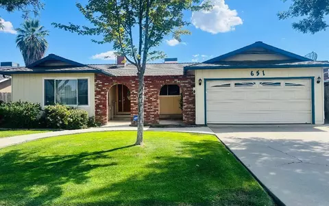 651 Wood Ln, Lemoore, CA 93245