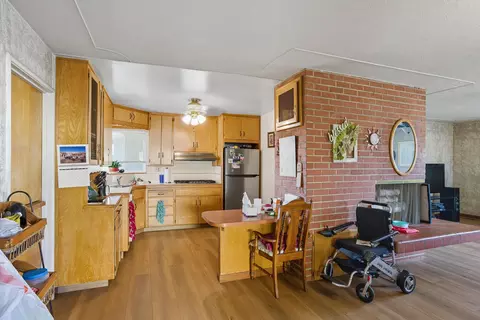 148 E Gail Ave, Tulare, CA 93274 photo 8