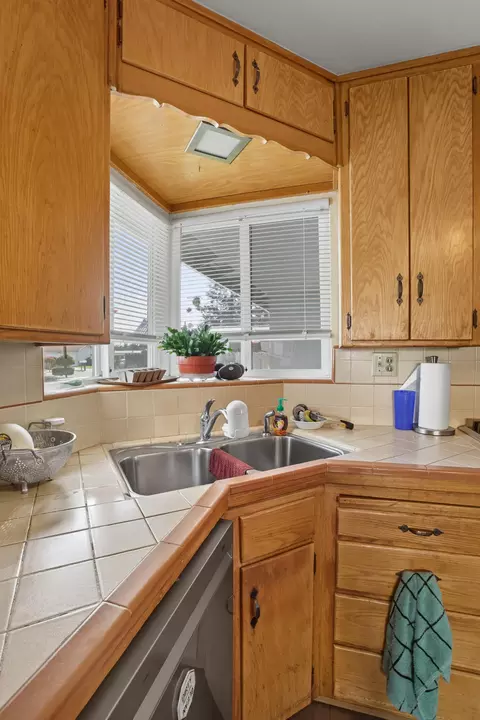 148 E Gail Ave, Tulare, CA 93274 photo 10