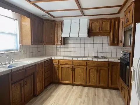 Kitchen - 726 Josephine Ave, Corcoran, CA 93212 photo 1 of 2