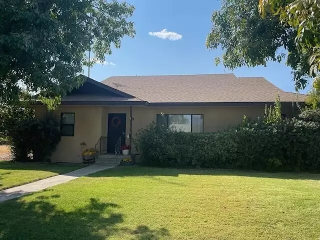 Exterior - 726 Josephine Ave, Corcoran, CA 93212 photo 1 of 6