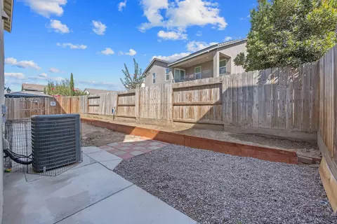 Exterior - 3138 E Seeger Ave, Visalia, CA 93292 photo 5 of 8