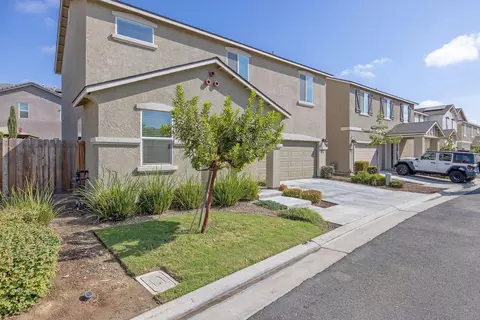 Exterior - 3138 E Seeger Ave, Visalia, CA 93292 photo 3 of 8
