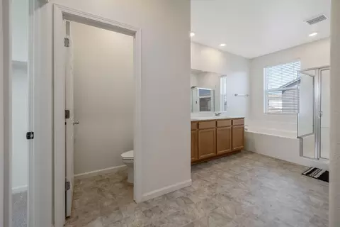 Entry Way - 3138 E Seeger Ave, Visalia, CA 93292 photo 11 of 15
