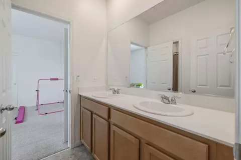 Entry Way - 3138 E Seeger Ave, Visalia, CA 93292 photo 15 of 15
