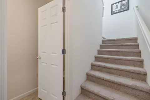 Entry Way - 3138 E Seeger Ave, Visalia, CA 93292 photo 8 of 15
