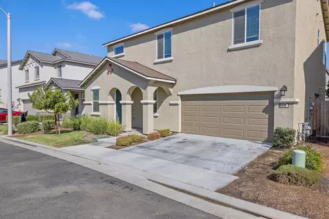 Exterior - 3138 E Seeger Ave, Visalia, CA 93292 photo 2 of 8