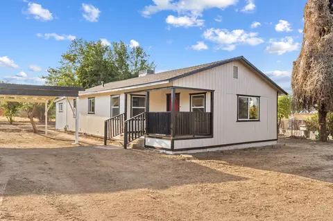 Exterior - 19445 Rea Rd, Strathmore, CA 93267 photo 2 of 6