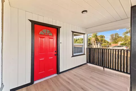 Exterior - 19445 Rea Rd, Strathmore, CA 93267 photo 4 of 6