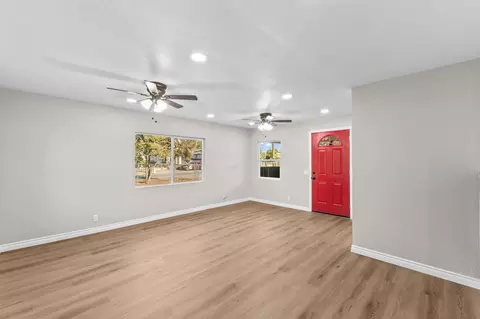 Living - 19445 Rea Rd, Strathmore, CA 93267 photo 5 of 5