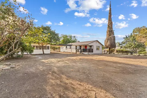 19445 Rea Rd, Strathmore, CA 93267