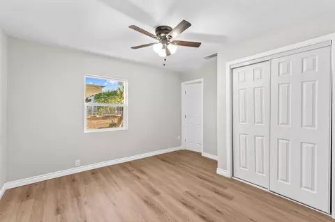 Bedroom - 19445 Rea Rd, Strathmore, CA 93267 photo 5 of 5