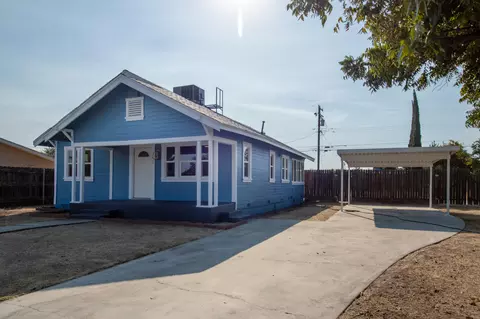 751 S R St, Tulare, CA 93274