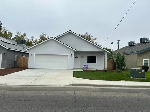 885 E Ash St, Farmersville, CA 93223