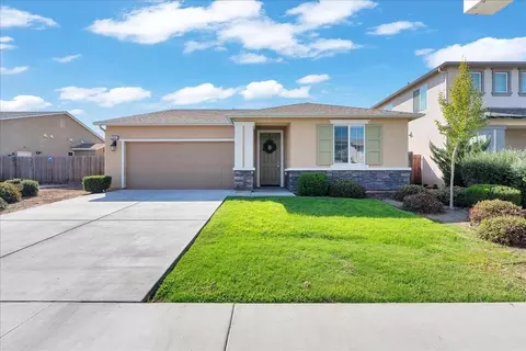 2041 N Rinaldi Ct, Visalia, CA 93291