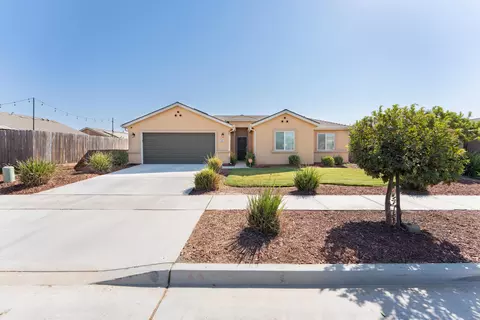 2341 Luke Ct, Hanford, CA 93230